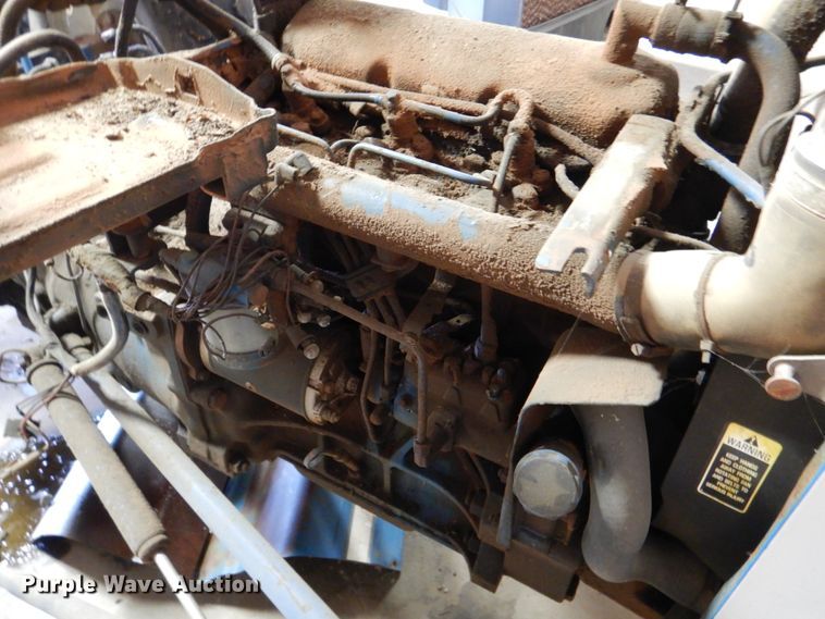 image for item IR9125 Ford 2910  tractor