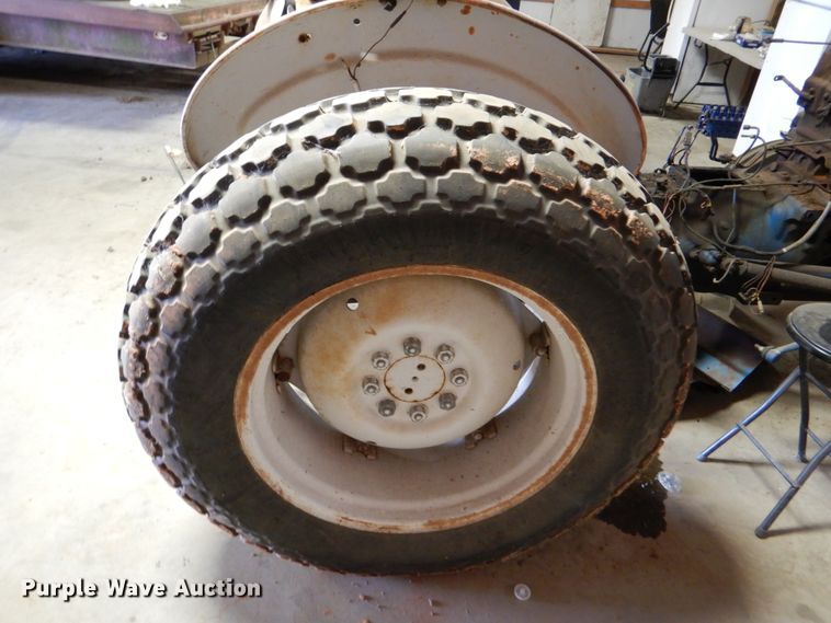 image for item IR9125 Ford 2910  tractor