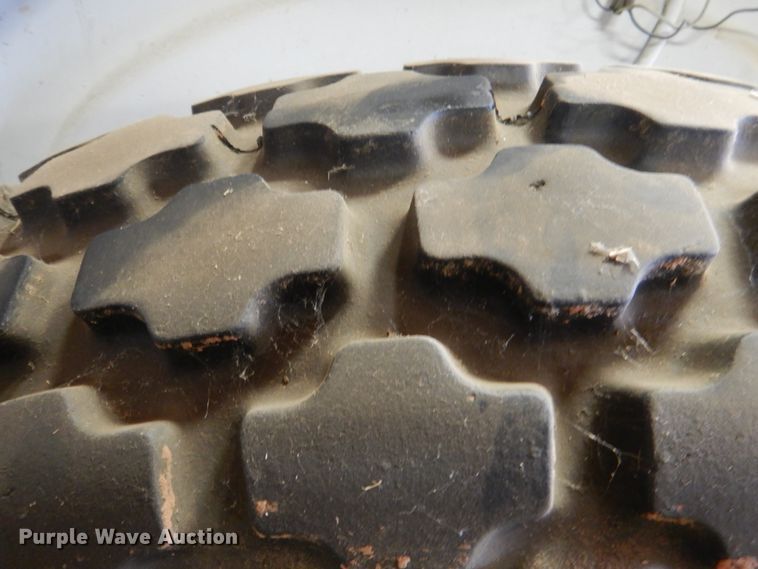 image for item IR9125 Ford 2910  tractor