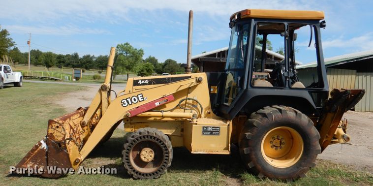 image for item IR9126 1997 John Deere 310E  backhoe