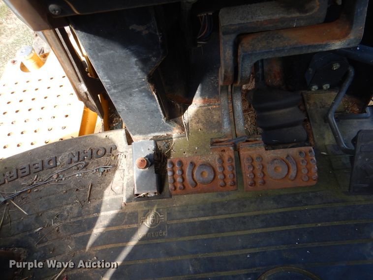 image for item IR9126 1997 John Deere 310E  backhoe