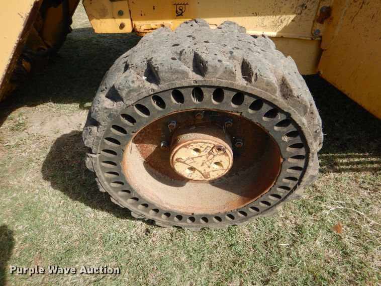 image for item IR9126 1997 John Deere 310E  backhoe