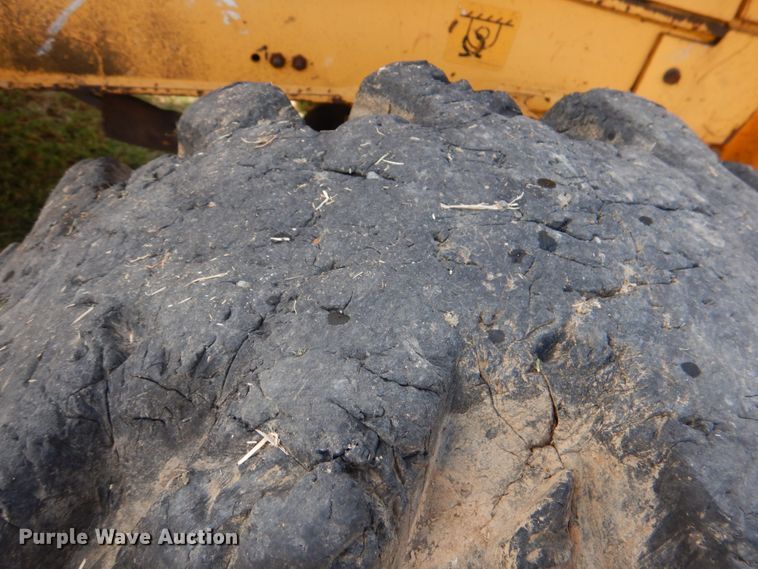 image for item IR9126 1997 John Deere 310E  backhoe