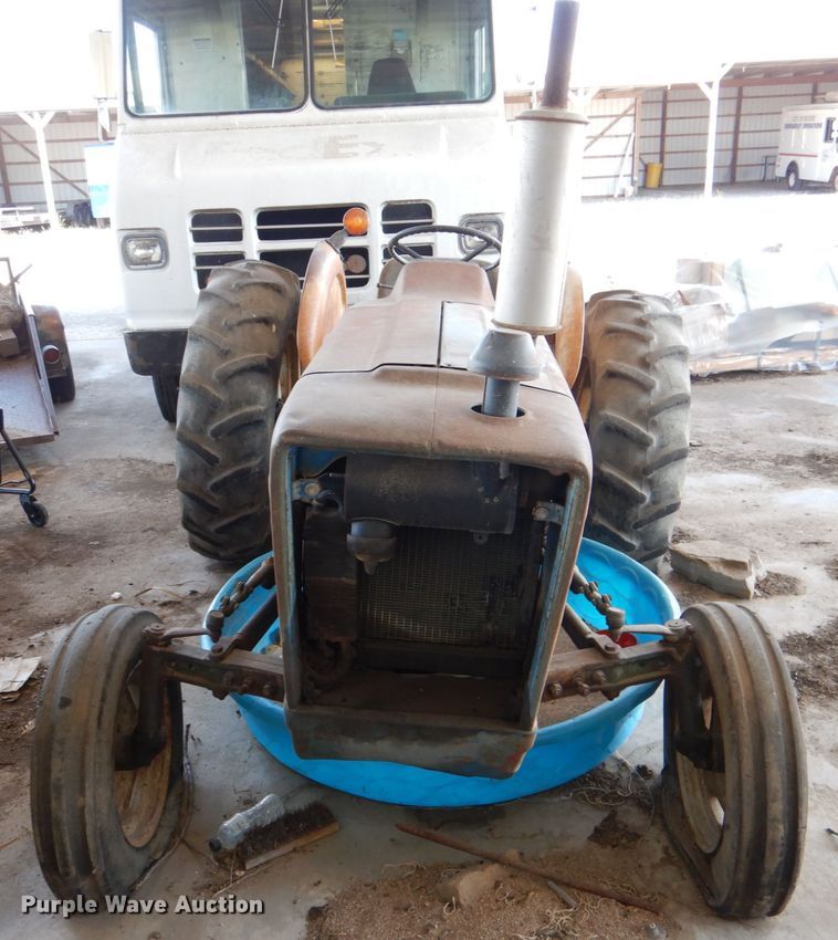image for item IR9129 Ford 3600  tractor