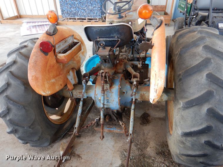 image for item IR9129 Ford 3600  tractor