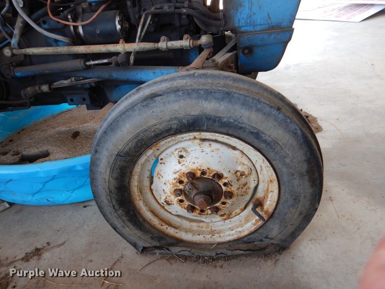 image for item IR9129 Ford 3600  tractor