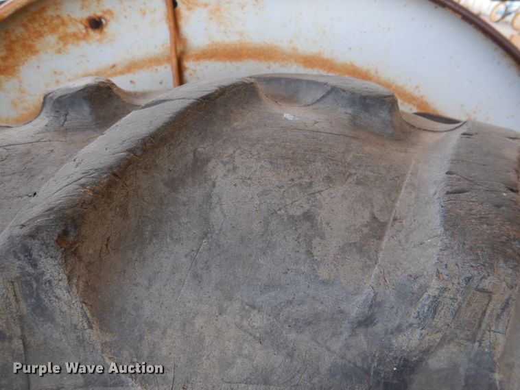 image for item IR9129 Ford 3600  tractor