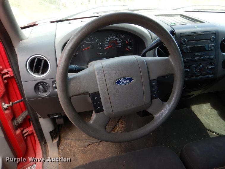 image for item IR9133 2005 Ford F150  SuperCrew pickup truck