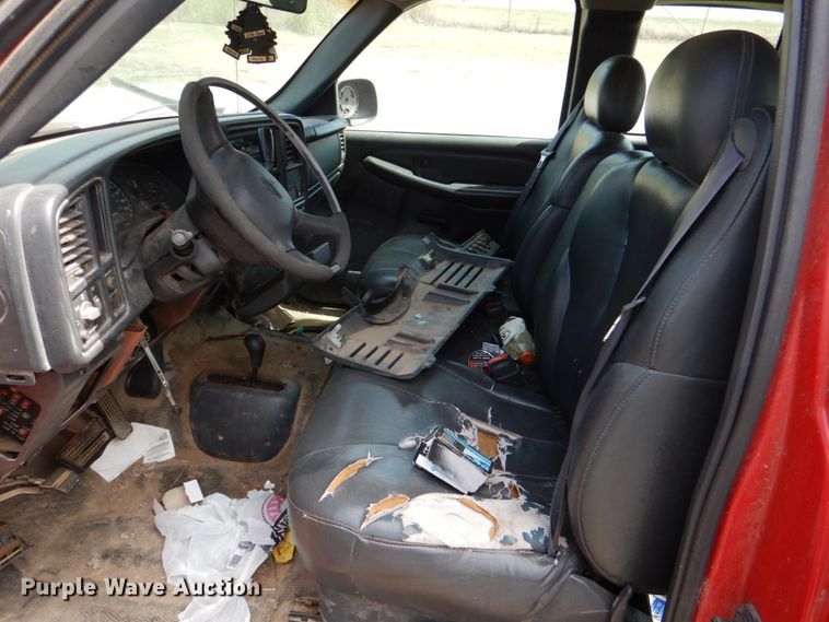 image for item IR9135 1999 Chevrolet Silverado 1500  Ext. Cab pickup truck