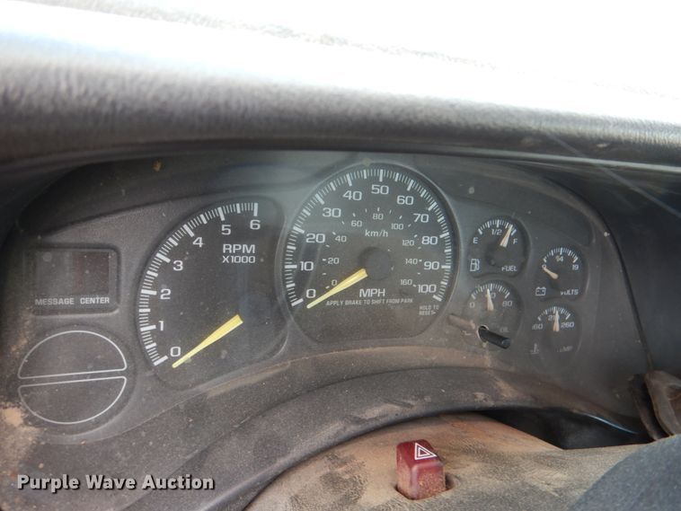 image for item IR9135 1999 Chevrolet Silverado 1500  Ext. Cab pickup truck