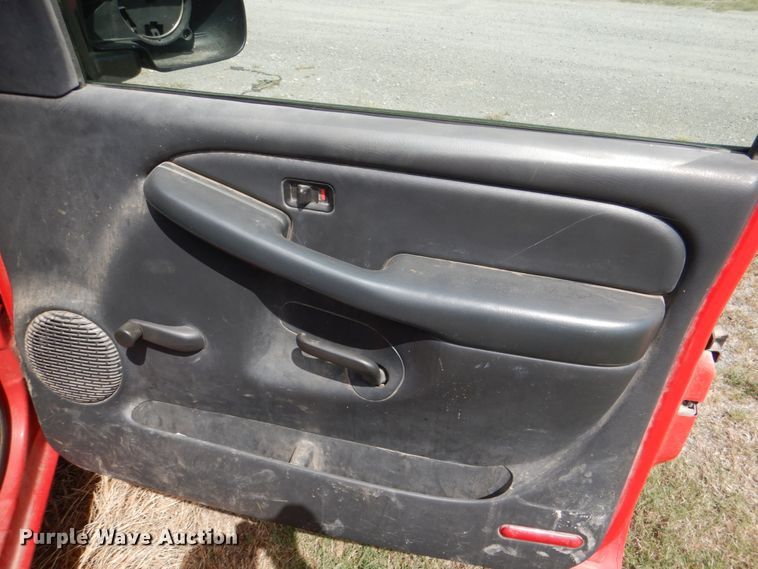 image for item IR9135 1999 Chevrolet Silverado 1500  Ext. Cab pickup truck