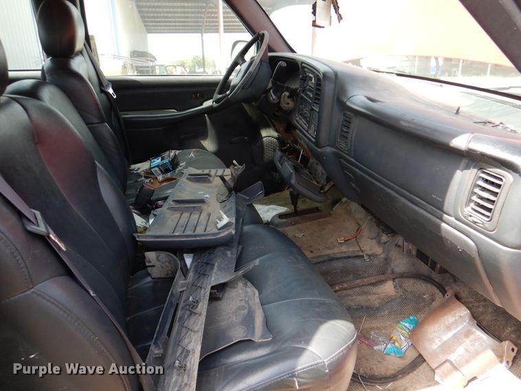 image for item IR9135 1999 Chevrolet Silverado 1500  Ext. Cab pickup truck