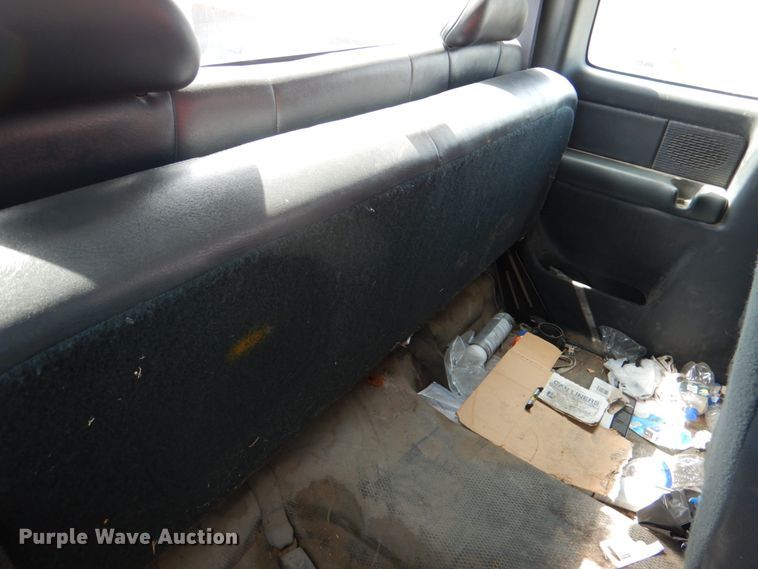 image for item IR9135 1999 Chevrolet Silverado 1500  Ext. Cab pickup truck