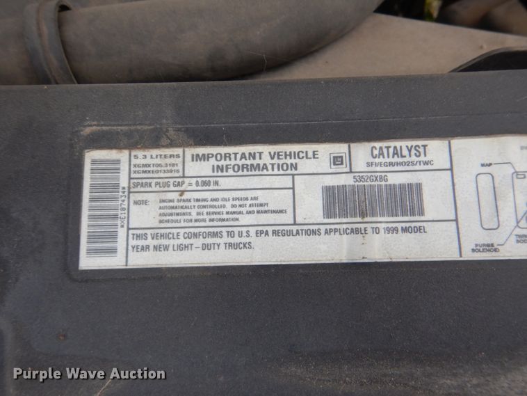 image for item IR9135 1999 Chevrolet Silverado 1500  Ext. Cab pickup truck