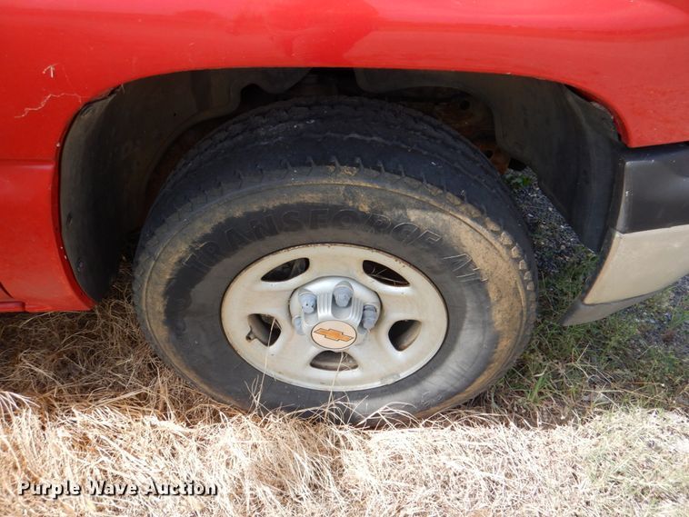 image for item IR9135 1999 Chevrolet Silverado 1500  Ext. Cab pickup truck