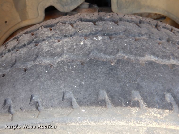 image for item IR9135 1999 Chevrolet Silverado 1500  Ext. Cab pickup truck