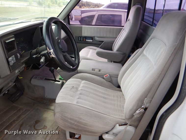 image for item IR9141 1993 Chevrolet K1500  pickup truck