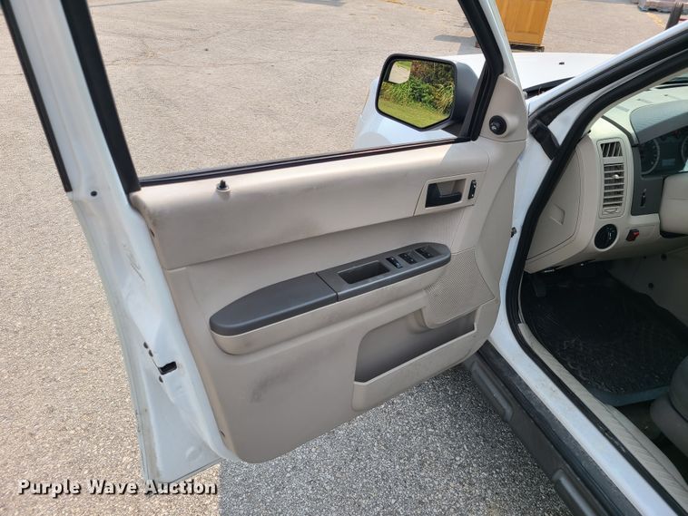 image for item IU9259 2010 Ford Escape  SUV