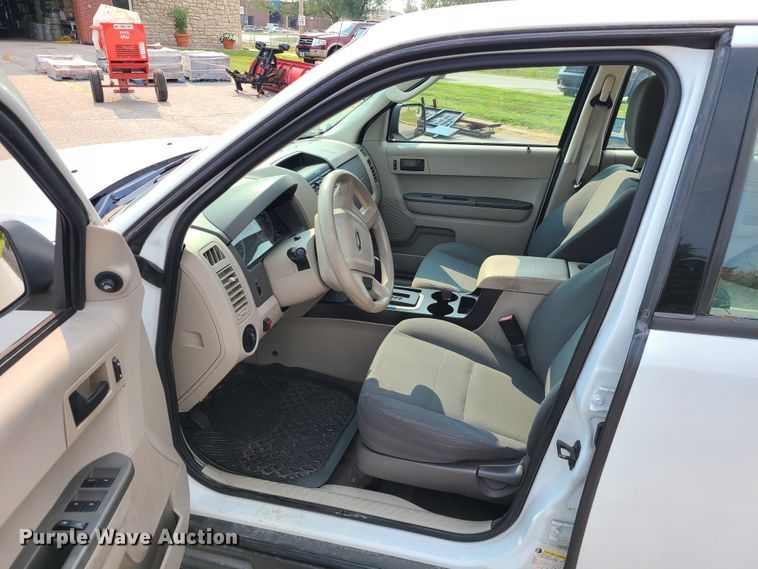 image for item IU9259 2010 Ford Escape  SUV