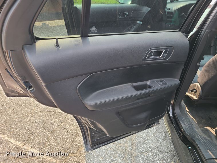 image for item IU9260 2017 Ford Explorer Police Interceptor  SUV