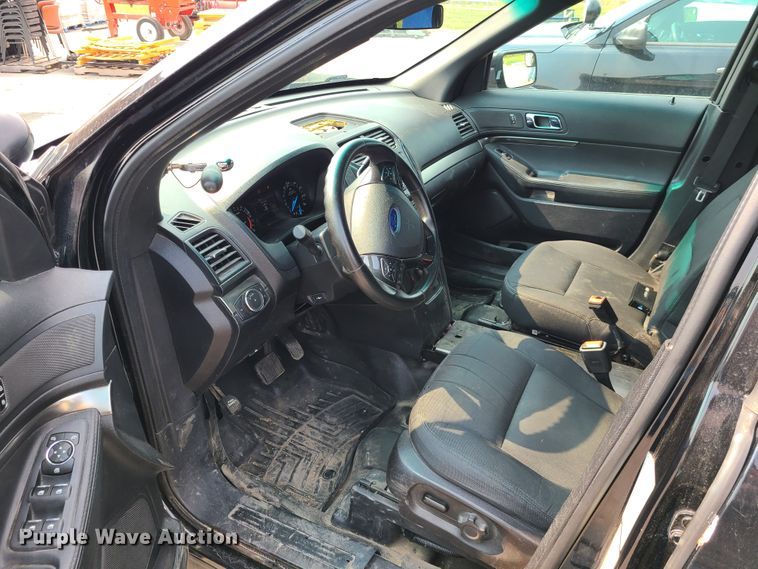 image for item IU9260 2017 Ford Explorer Police Interceptor  SUV