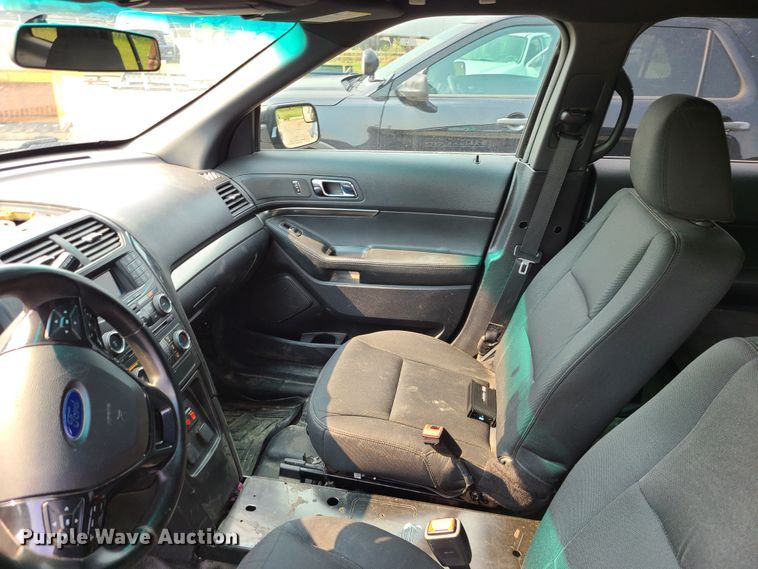 image for item IU9260 2017 Ford Explorer Police Interceptor  SUV