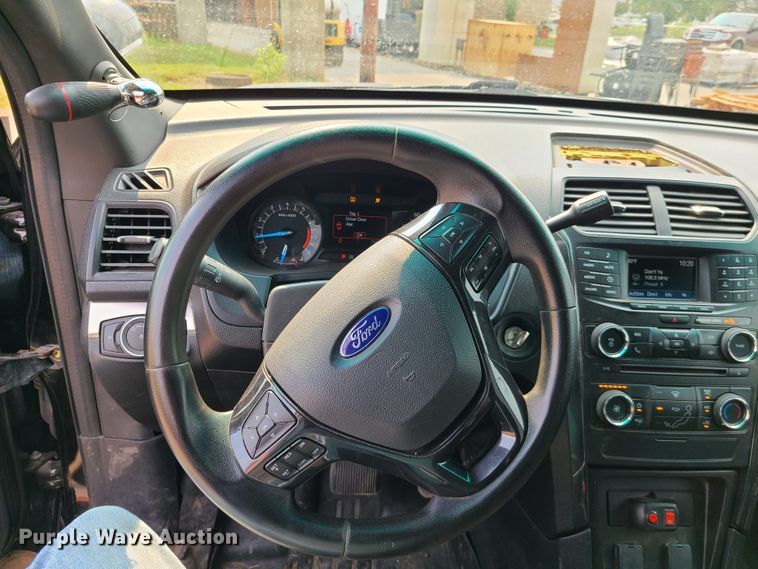 image for item IU9260 2017 Ford Explorer Police Interceptor  SUV