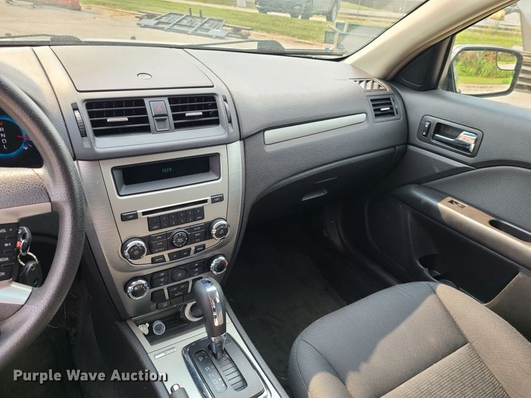 image for item IU9263 2012 Ford Fusion SE