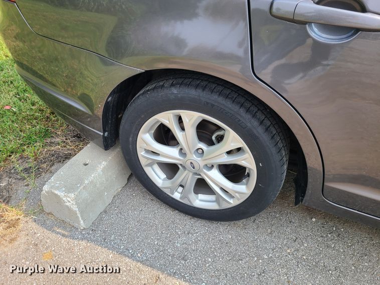 image for item IU9263 2012 Ford Fusion SE