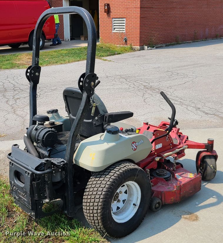 image for item IU9277 Exmark  ZTR lawn mower