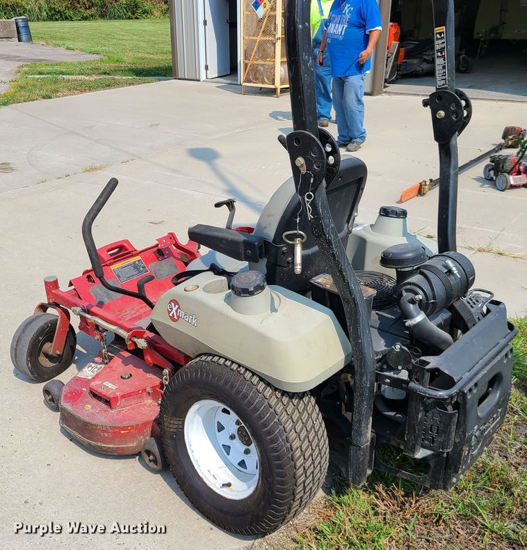 image for item IU9277 Exmark  ZTR lawn mower