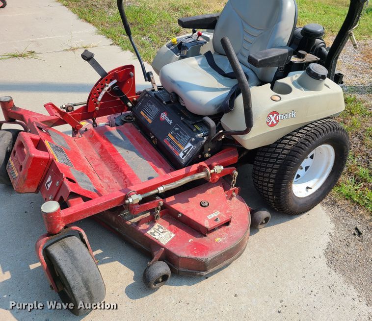 image for item IU9277 Exmark  ZTR lawn mower