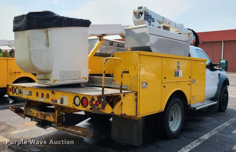 image for item IU9432 2010 Ford F550  bucket truck