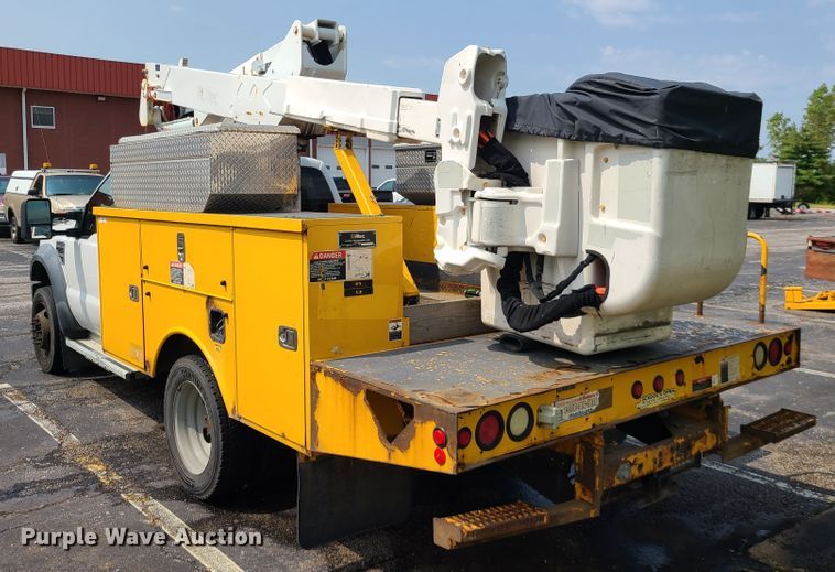 image for item IU9432 2010 Ford F550  bucket truck