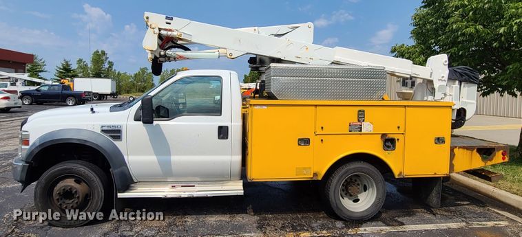 image for item IU9432 2010 Ford F550  bucket truck