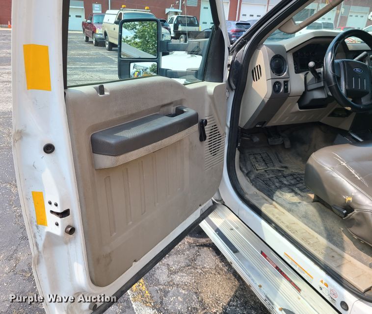 image for item IU9432 2010 Ford F550  bucket truck