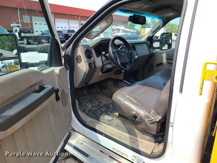 image for item IU9432 2010 Ford F550  bucket truck