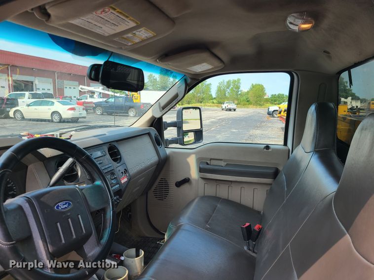 image for item IU9432 2010 Ford F550  bucket truck