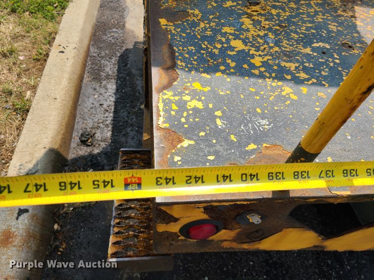 image for item IU9432 2010 Ford F550  bucket truck