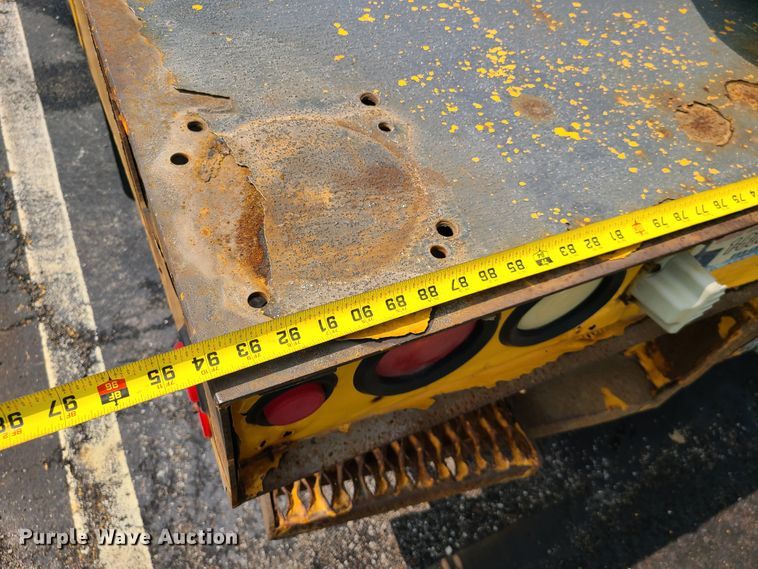 image for item IU9432 2010 Ford F550  bucket truck