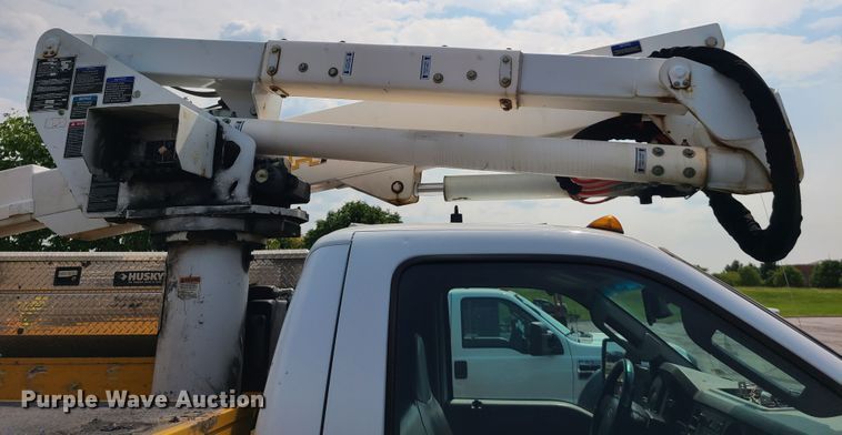 image for item IU9432 2010 Ford F550  bucket truck