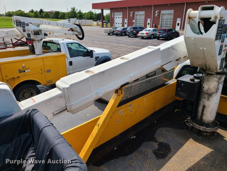 image for item IU9432 2010 Ford F550  bucket truck