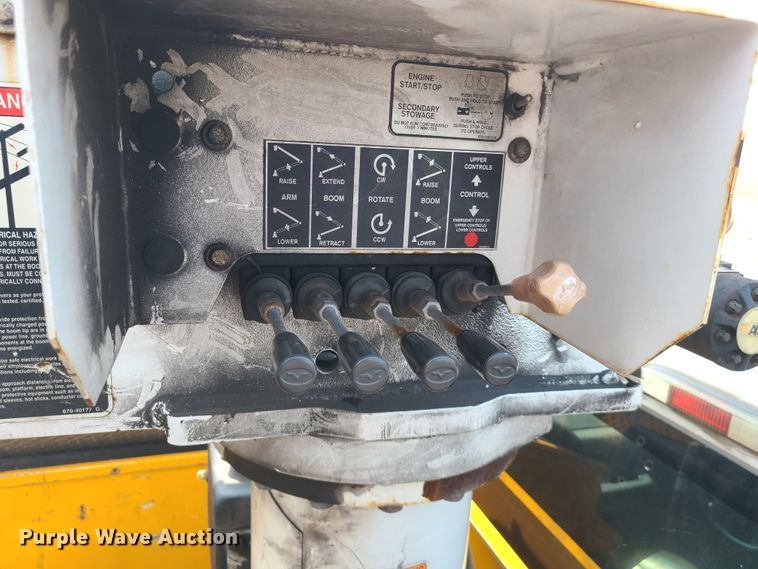 image for item IU9432 2010 Ford F550  bucket truck