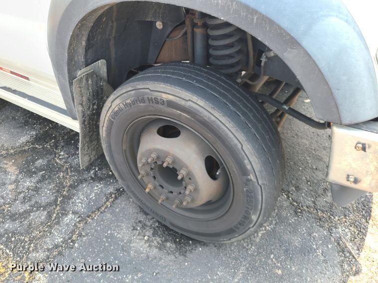 image for item IU9432 2010 Ford F550  bucket truck