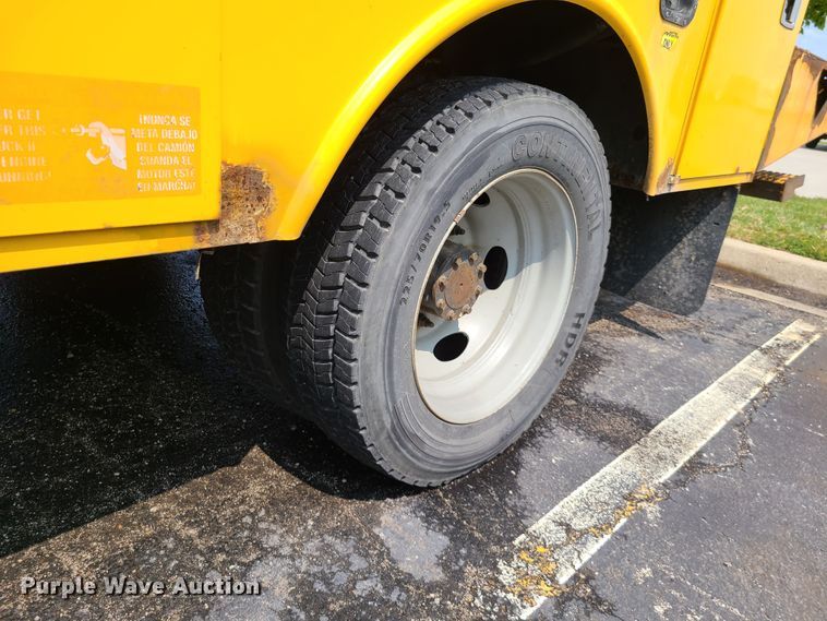 image for item IU9432 2010 Ford F550  bucket truck