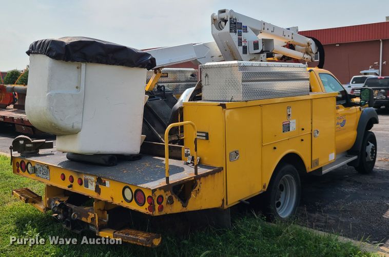 image for item IU9436 2011 Ford F550  bucket truck