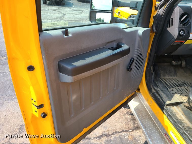 image for item IU9436 2011 Ford F550  bucket truck