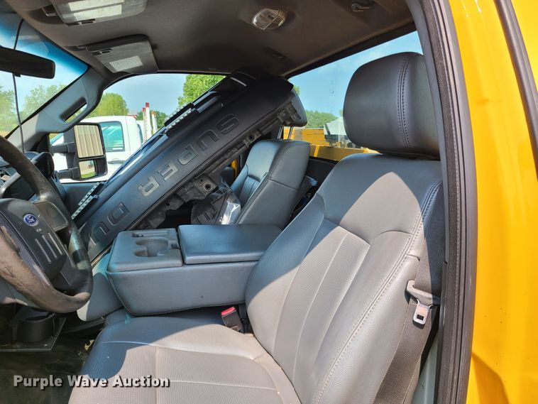 image for item IU9436 2011 Ford F550  bucket truck