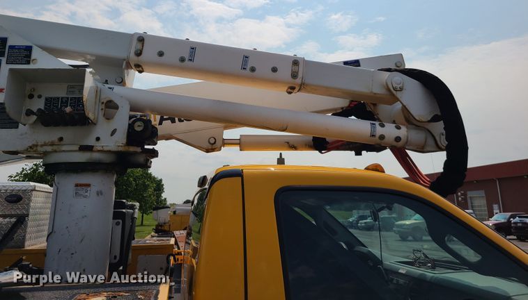 image for item IU9436 2011 Ford F550  bucket truck