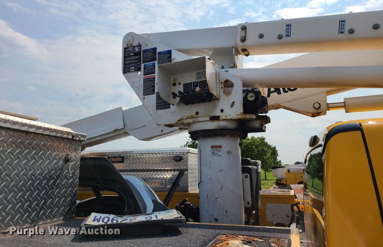 image for item IU9436 2011 Ford F550  bucket truck